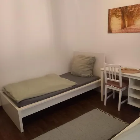 3 Sleeping 汉诺威