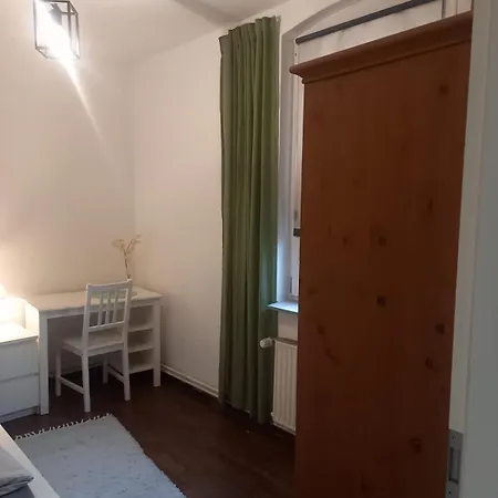 Apartment 3 Sleeping